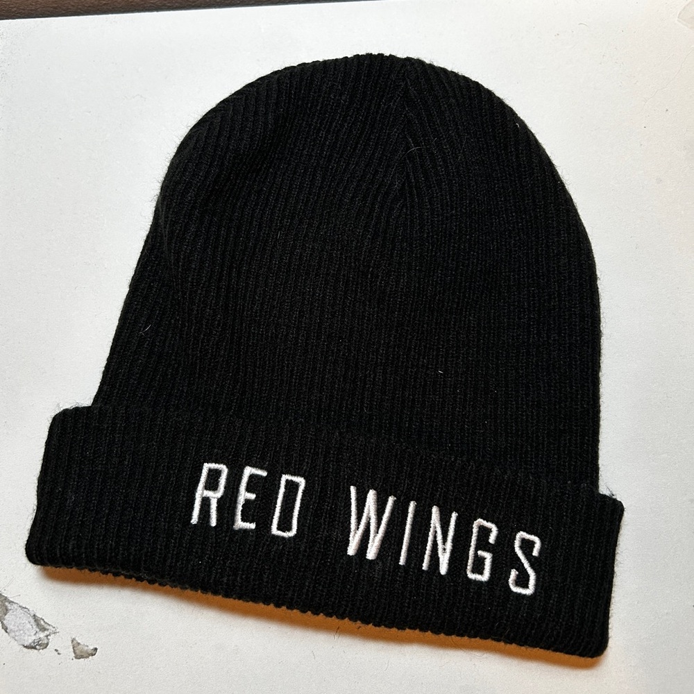 Detroit Red Wings black-and-white beanie